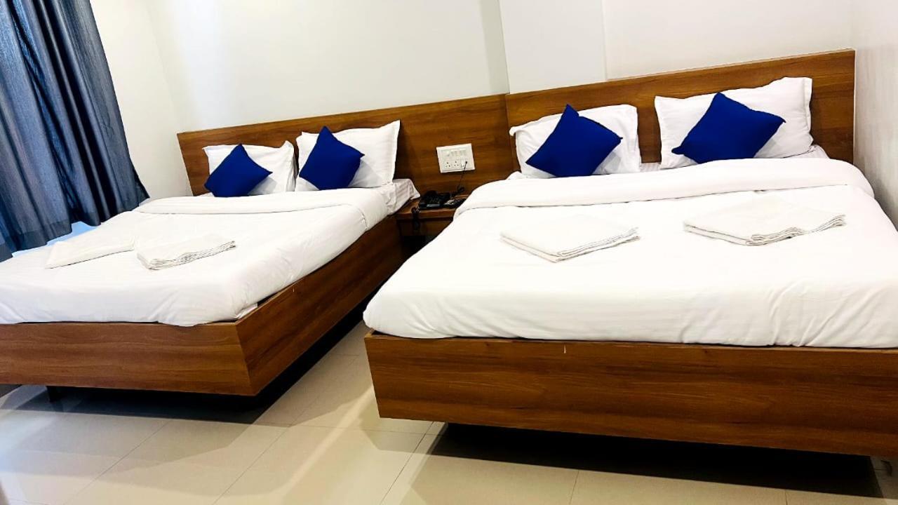 Hotel Sai Smruti Ширди Номер фото